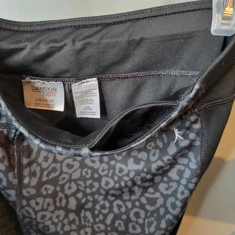 Danskin Now Leggings Size L Gray Black Leopard‎ Print Full Length Yoga Pants Gym - Picture 2 of 9